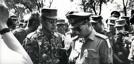 Massenmord unter Aufsicht und Anleitung der USA: General Suharto...