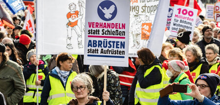 Auch bei der Demo gegen die »Sicherheitskonferenz« wurde Diploma...
