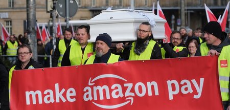 Verdi-Protest für bessere Arbeitsbedingungen bei Amazon (Leipzig...