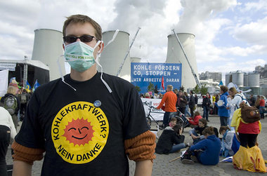 Protest gegen einen geplanten Kraftwerksneubau in Jänschwalde (B... Protest gegen einen geplanten Kraftwerksneubau in Jänschwalde (B...