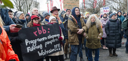 Warnstreik für höhere Löhne beim RBB am Montag in Berlin