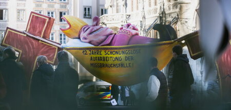 »Bailout« für Bischöfe: Wo das Kirchenrecht versagt, soll der St...