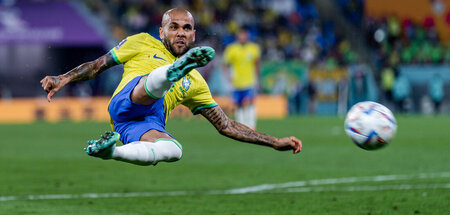 Dani Alves auf dem Fußballfeld (Katar, 5.12.2022)