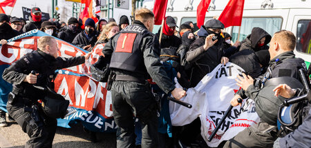 Knüppel frei gegen Antifaschisten (Offenburg, 4.3.2023)