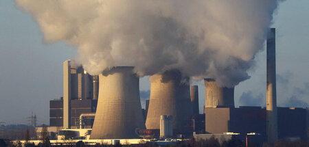 Fossile Energie, kapitalistischer Profit: Das RWE-Kohlekraftwerk... Fossile Energie, kapitalistischer Profit: Das RWE-Kohlekraftwerk...