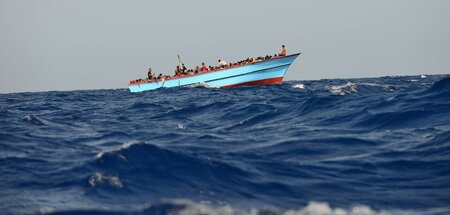 Entdeckt: Bei der Beobachtungsmission eines Schiffs von »ResQShi... Entdeckt: Bei der Beobachtungsmission eines Schiffs von »ResQShi...