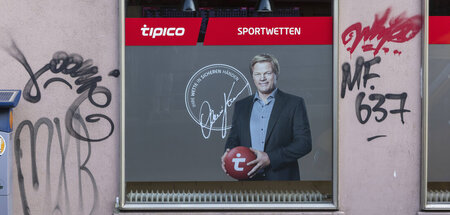 Falsche Signale: Oliver Kahn und die Grenzen der Erträglichkeit Falsche Signale: Oliver Kahn und die Grenzen der Erträglichkeit
