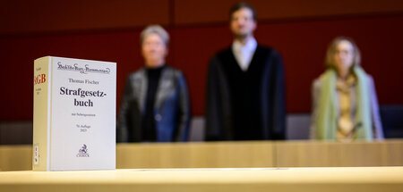 Händeringend Schöffen gesucht (Berlin, 7.3.2023)