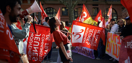 Recht auf Revolte: Junge Kommunisten demonstrieren in Toulouse g...
