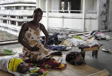 Leben in der Armut: »Moçambique – Vom Luxushotel zum Elendsquart... Leben in der Armut: »Moçambique – Vom Luxushotel zum Elendsquart...