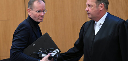 Markus Braun (l.) mit seinem Anwalt Alfred Dierlamm, 13.2.2023