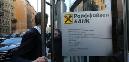 Geschäfte mit dem »Feind«: Filiale der Raiffeisenbank Internatio...