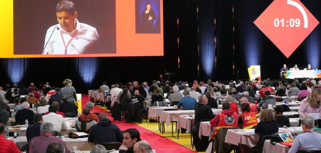 Es knistert kräftig: Hitzige Debatten nach Redebeiträgen im Saal...