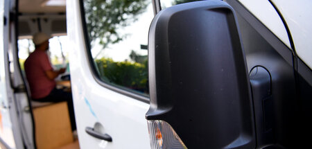 Derzeit darf so ein Infobus nur auf das Zentrumsgelände, nachdem...