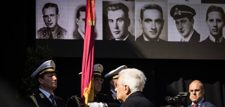 Gedenkakt mit Präsident Sergio Mattarella für die 355 Ermordeten... Gedenkakt mit Präsident Sergio Mattarella für die 355 Ermordeten...