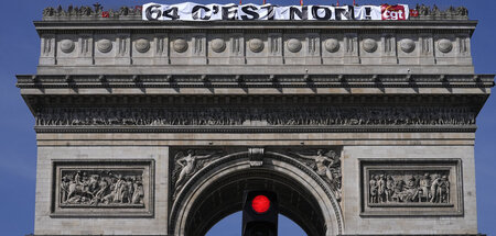 »64 Jahre – nein!«: CGT-Aktion vom Mittwoch am Pariser Arc de Tr...