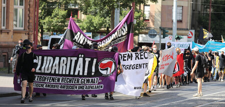Solidarität mit den Angegriffenen: Demonstration für »antifaschi...