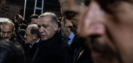 Kein Ehrenmann: Erdogan auf einer Veranstaltung im Erdbebengebie...