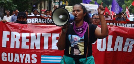 Lasso muss gehen: Kundgebung des linken Frente Popular gegen Ecu...