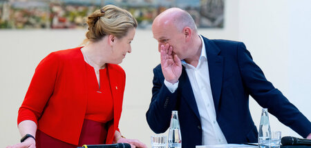 Freuen sich schon: SPD-Landeschefin Franziska Giffey und der CDU... Freuen sich schon: SPD-Landeschefin Franziska Giffey und der CDU...