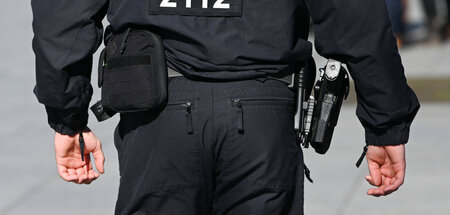 Aufgeklärt werden muss auch, ob Uniformierte oder deren zivile K...