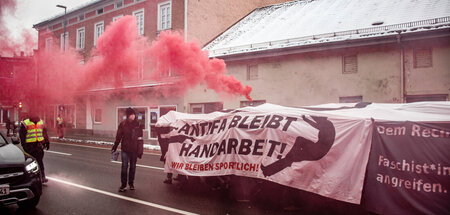 Die bürgerliche Zivilgesellschaft hat offenbar im Kampf gegen di... Die bürgerliche Zivilgesellschaft hat offenbar im Kampf gegen di...