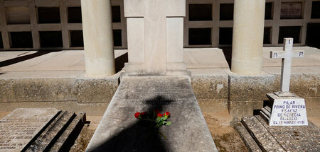 Letzte Ruhestätte für Falange-Gründer: Grab der Familie Primo de...