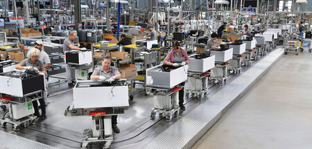 »Asiatische Konkurrenz in Schach halten«: Fertigungshalle für Wä...