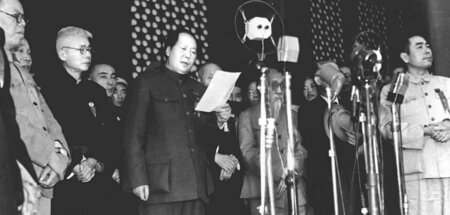 Mao Zedong verliest die Proklamation zur Gründung der Volksrepub...