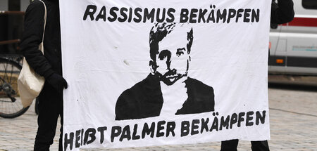 Kundgebung auf dem Tübinger Marktplatz gegen Oberbürgermeister B... Kundgebung auf dem Tübinger Marktplatz gegen Oberbürgermeister B...