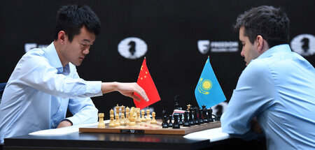Die besseren Nerven: Ding Liren in der entscheidenden WM-Partie ... Die besseren Nerven: Ding Liren in der entscheidenden WM-Partie ...