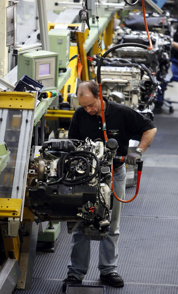 Daimler-Krisenprogramm: Lohnverzicht finanziert Dividende