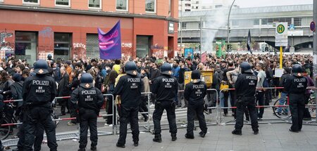 In den Kessel gelenkt: Demonstrationszug am Montag am Kottbusser...