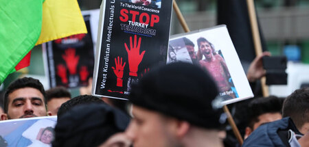 Protest gegen Angriffe der türkischen Armee auf Kurden (Magdebur...