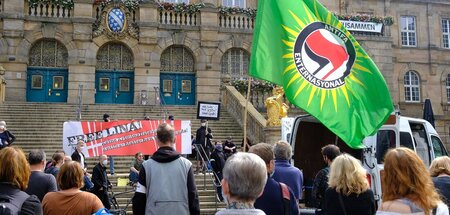 Solidaritätskundgebung in Kassel für die wegen Angriffen auf Neo... Solidaritätskundgebung in Kassel für die wegen Angriffen auf Neo...