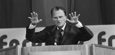 William Franklin Graham auf einem seiner Kreuzzüge (Juli 1986)