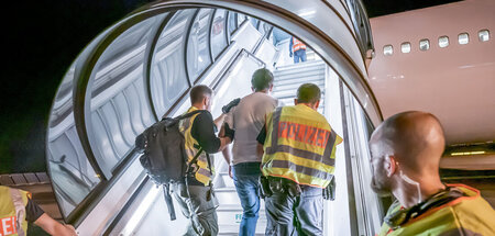 Unerwünschte sollen gehen: Abschiebeflug in Leipzig (30.7.2019) Unerwünschte sollen gehen: Abschiebeflug in Leipzig (30.7.2019)