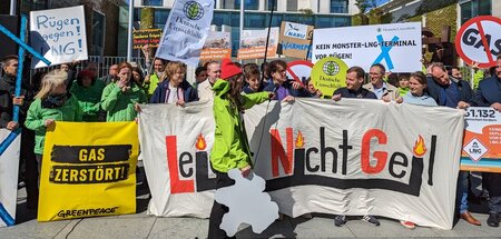 Klare Botschaft: Protestierende prangern desaströse Klimapolitik...