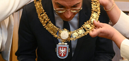 Die dickste Kette der Stadt: Mike Josef (SPD) mit Amtsschmuck (1
