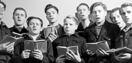 Schön war die Zeit: Jugendchor der Justizvollzugsanstalt Herford... Schön war die Zeit: Jugendchor der Justizvollzugsanstalt Herford...