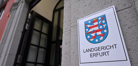 Eingang des Landgerichts in Erfurt
