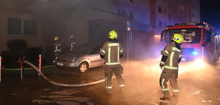Unfall oder Anschlagsvorbereitung? Einsatzkräfte bekämpfen einen...