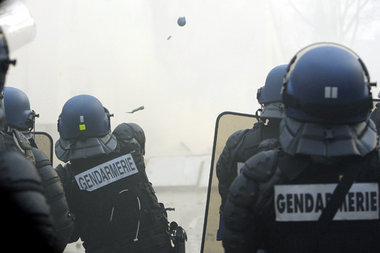 FRANCE_NATO_PROTEST_6834252.jpg