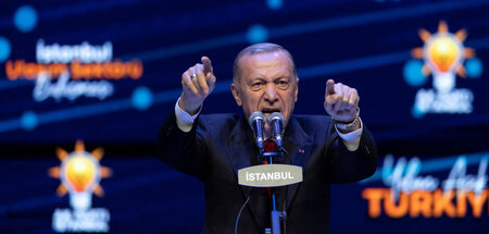 Präsident Erdogan vor Anhängern in Istanbul (18. Mai)