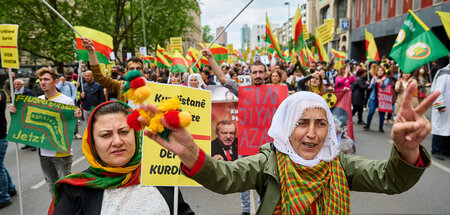 Protest der Kampagne "Defend Kurdistan" (Berlin, 14.5.2022)
