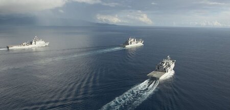 US-amerikanische und neuseeländische Marine im Golf von Vella