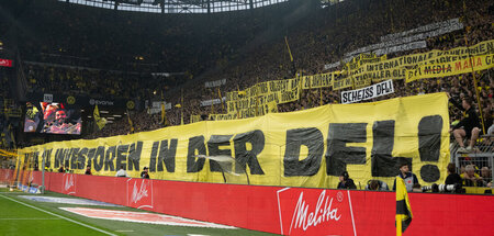 »Nein zu Investoren in der DFL!« (Westfalenstadion, 22.4.2023)
