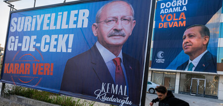 »Die Syrer werden gehen!« – Wahlplakat von Kilicdaroglu neben Er...