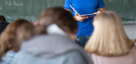 An den Schulen werden bis 2035 knapp 160.000 Lehrer fehlen, prog...