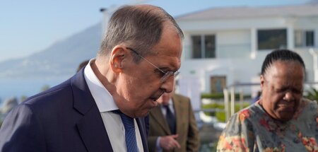 Auf weitere gute Zusammenarbeit: Der russische Außenminister Law...